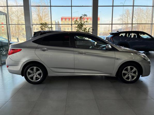 Hyundai Solaris I с пробегом 2012 года, цена 620 000 рублей, 213000 км, седан, Автокод Объявления