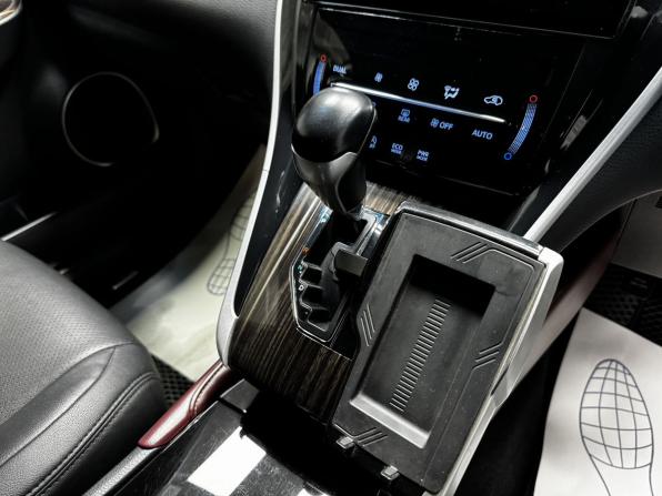 Toyota Harrier III (XU60) с пробегом 2015 года, цена 2 600 000 рублей, 98580 км, внедорожник, Автокод Объявления