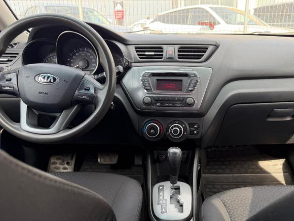 Kia Rio III с пробегом 2013 года, цена 580 000 рублей, 292900 км, седан, Автокод Объявления