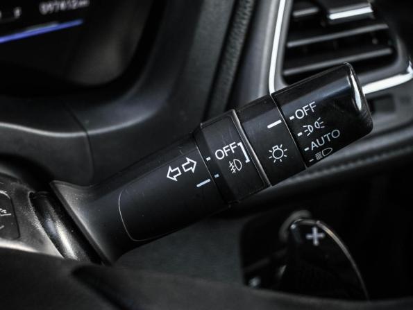 Honda Vezel I с пробегом 2015 года, цена 1 590 000 рублей, 97412 км, внедорожник, Автокод Объявления