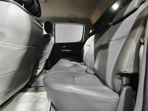 Toyota Hilux VII Рестайлинг с пробегом 2012 года, цена 1 685 000 рублей, 194815 км, пикап, Автокод Объявления