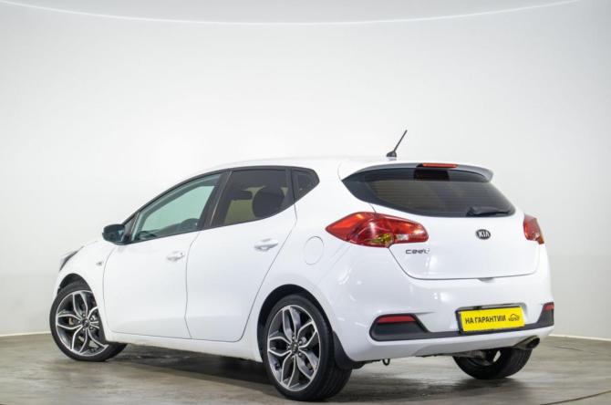 Kia Ceed II Рестайлинг с пробегом 2012 года, цена 949 000 рублей, 206000 км, хэтчбек, Автокод Объявления