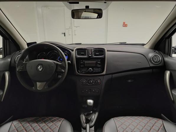 Renault Logan II с пробегом 2015 года, цена 763 000 рублей, 79113 км, седан, Автокод Объявления