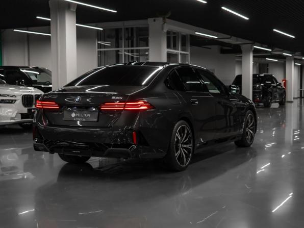 BMW 5 серии VIII (G60/G61/G68) с пробегом 2024 года, цена 8 950 000 рублей, 17793 км, седан, Автокод Объявления
