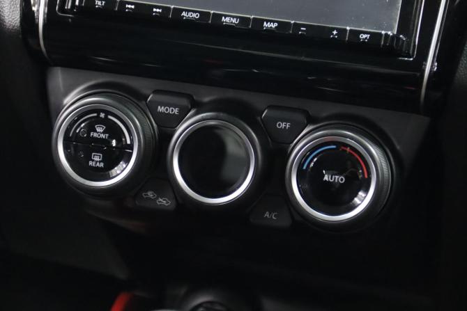 Suzuki Swift V с пробегом 2018 года, цена 1 355 550 рублей, 53082 км, хэтчбек, Автокод Объявления