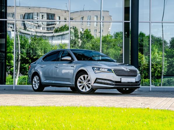 Skoda Superb III Рестайлинг с пробегом 2020 года, цена 2 900 000 рублей, 97777 км, лифтбек, Автокод Объявления