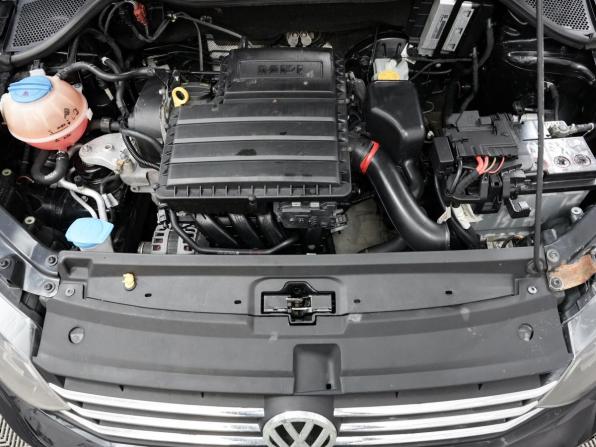 Volkswagen Polo V Рестайлинг с пробегом 2016 года, цена 850 000 рублей, 235000 км, седан, Автокод Объявления