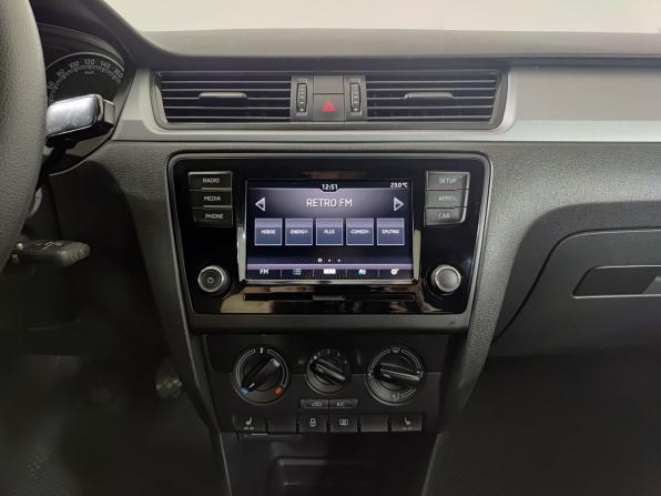 Skoda Rapid I Рестайлинг с пробегом 2019 года, цена 1 370 000 рублей, 78464 км, лифтбек, Автокод Объявления