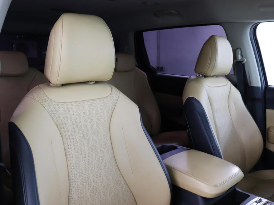 Kia Carnival IV Москва  - изображение 16