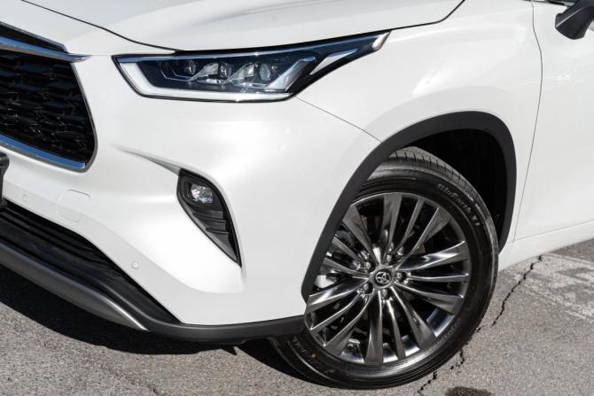 Toyota Highlander IV (XU70) с пробегом 2026 года, цена 5 800 000 рублей, 100 км, внедорожник, Автокод Объявления