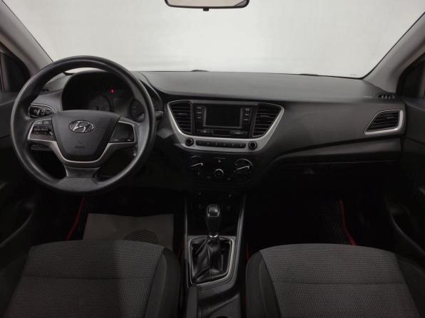 Hyundai Solaris II с пробегом 2018 года, цена 1 025 000 рублей, 153379 км, седан, Автокод Объявления