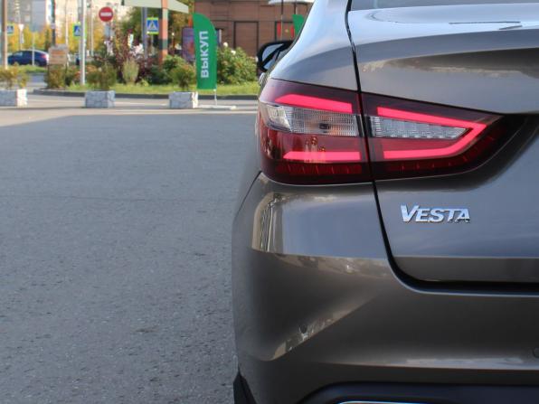 Lada (ВАЗ) Vesta I Рестайлинг (NG) с пробегом 2024 года, цена 1 059 000 рублей, 97778 км, седан, Автокод Объявления