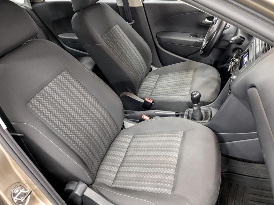 Volkswagen Polo V Рестайлинг Санкт-Петербург  - изображение 23