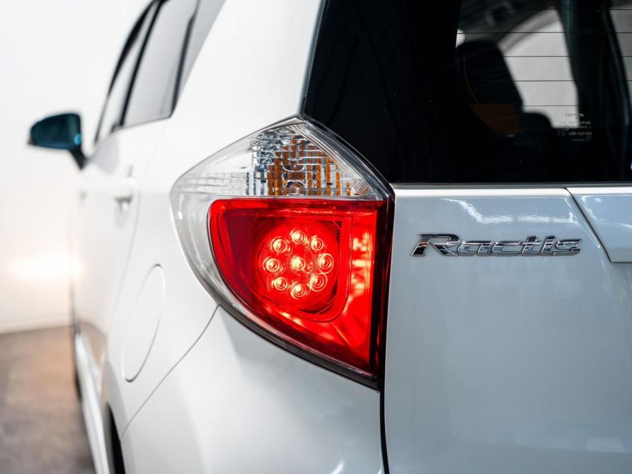 Toyota Ractis II Чита  - изображение 16
