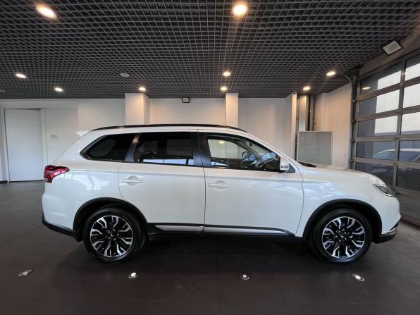 Mitsubishi Outlander III Рестайлинг 3 с пробегом 2022 года, цена 2 990 000 рублей, 46782 км, внедорожник, Автокод Объявления