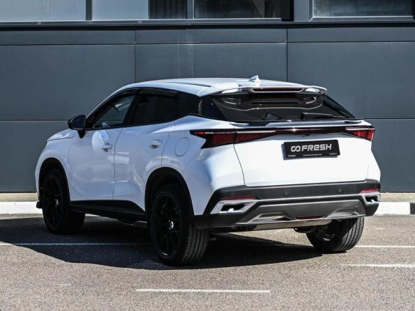 Omoda C5 I Рестайлинг с пробегом 2024 года, цена 1 794 000 рублей, 28922 км, внедорожник, Автокод Объявления
