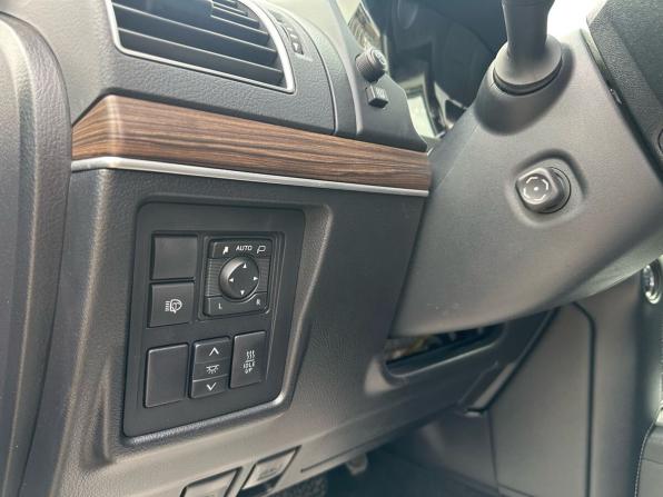 Toyota Land Cruiser Prado 150 Series Рестайлинг 2 с пробегом 2019 года, цена 5 449 000 рублей, 124827 км, внедорожник, Автокод Объявления