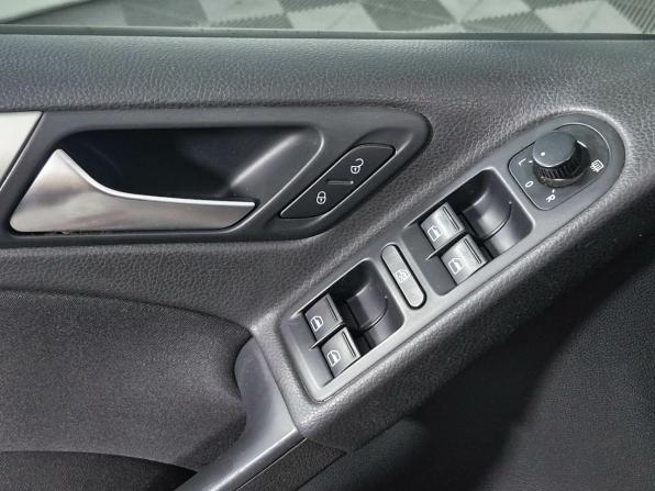 Volkswagen Golf VI с пробегом 2011 года, цена 614 000 рублей, 247000 км, хэтчбек, Автокод Объявления