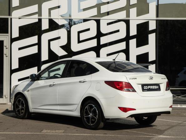 Hyundai Solaris I Рестайлинг с пробегом 2015 года, цена 999 000 рублей, 165854 км, седан, Автокод Объявления
