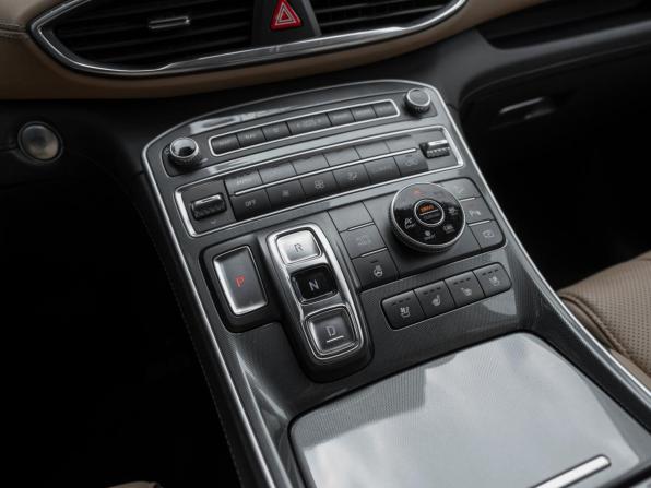 Hyundai Santa Fe IV Рестайлинг с пробегом 2021 года, цена 3 750 000 рублей, 62766 км, внедорожник, Автокод Объявления