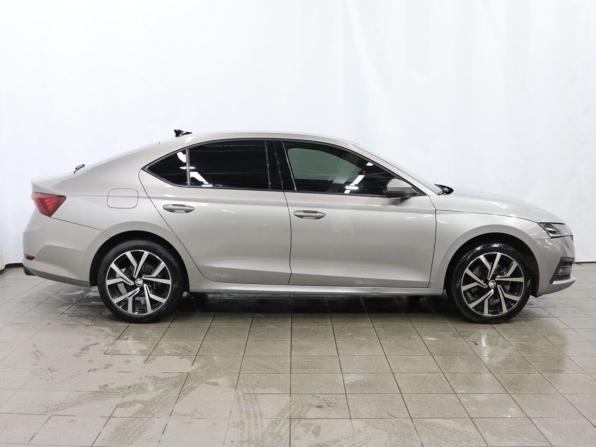 Skoda Octavia IV (A8) с пробегом 2021 года, цена 2 620 000 рублей, 101280 км, лифтбек, Автокод Объявления