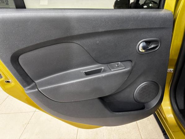 Renault Sandero II с пробегом 2014 года, цена 810 000 рублей, 156831 км, хэтчбек, Автокод Объявления