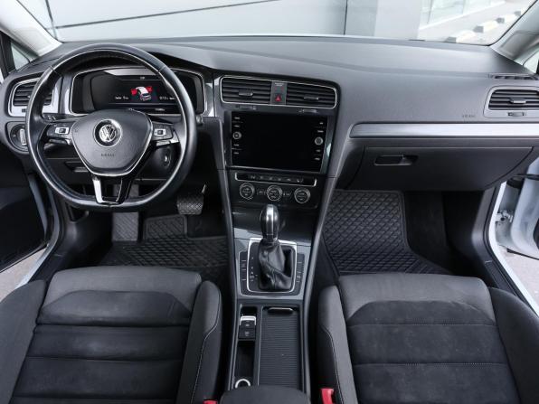 Volkswagen Golf VII Рестайлинг с пробегом 2018 года, цена 1 898 000 рублей, 115978 км, хэтчбек, Автокод Объявления