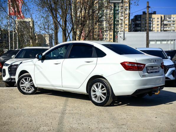 Lada (ВАЗ) Vesta I с пробегом 2015 года, цена 579 000 рублей, 183250 км, седан, Автокод Объявления