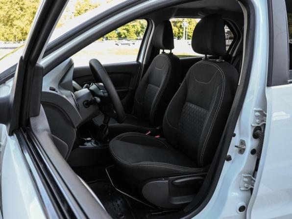 Renault Logan II Рестайлинг с пробегом 2018 года, цена 750 000 рублей, 137908 км, седан, Автокод Объявления