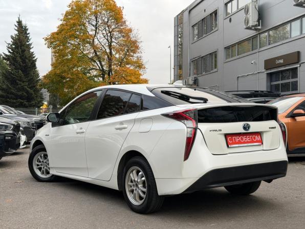 Toyota Prius IV (XW50) с пробегом 2017 года, цена 1 799 000 рублей, 133000 км, лифтбек, Автокод Объявления