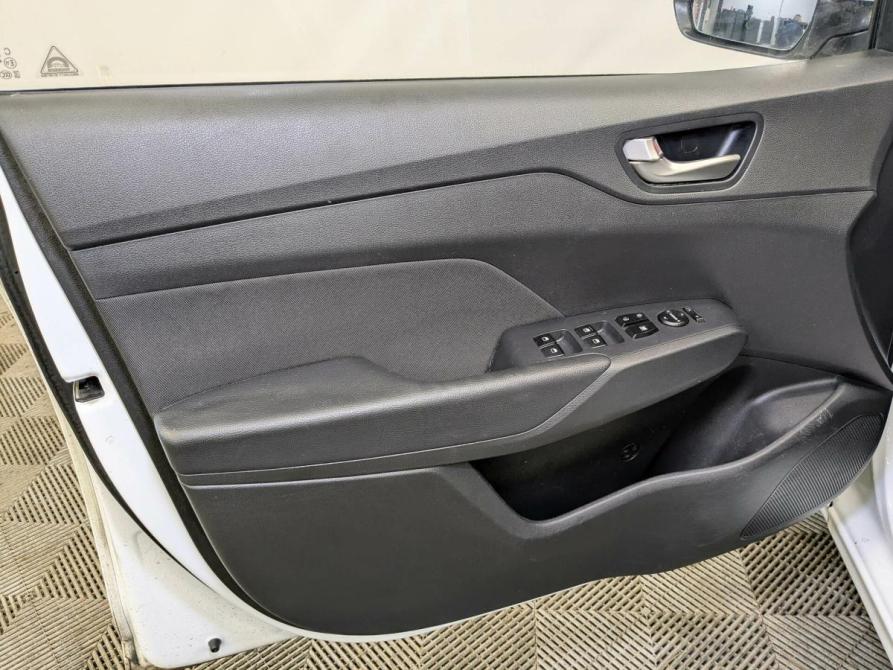 Hyundai Solaris II Москва  - изображение 17