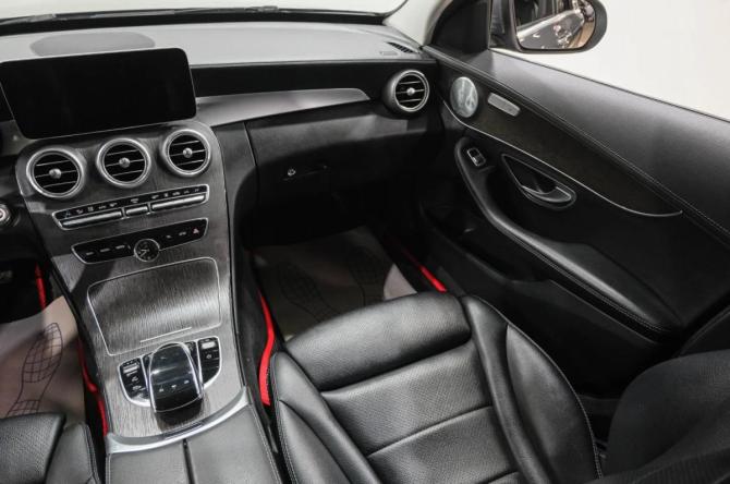 Mercedes-Benz C-Класс IV (W205) Рестайлинг с пробегом 2019 года, цена 3 659 000 рублей, 136000 км, седан, Автокод Объявления