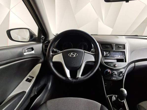 Hyundai Solaris I с пробегом 2011 года, цена 640 000 рублей, 135849 км, седан, Автокод Объявления