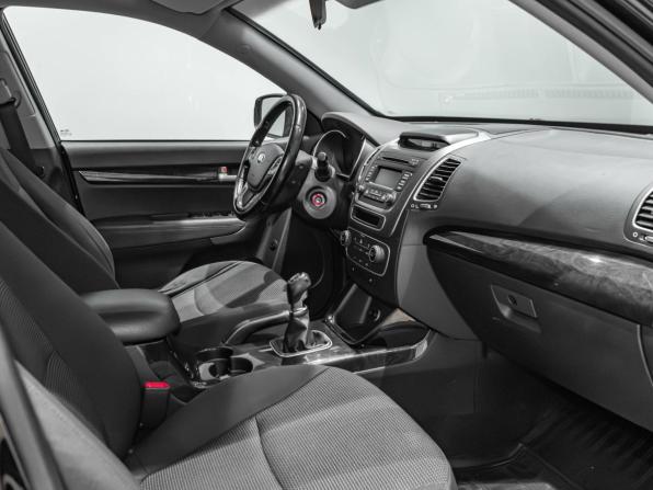 Kia Sorento II Рестайлинг с пробегом 2018 года, цена 2 023 291 рубль, 131061 км, внедорожник, Автокод Объявления