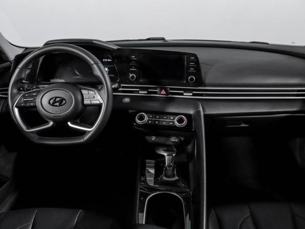 Hyundai Elantra VII (CN7) с пробегом 2022 года, цена 2 160 000 рублей, 57010 км, седан, Автокод Объявления