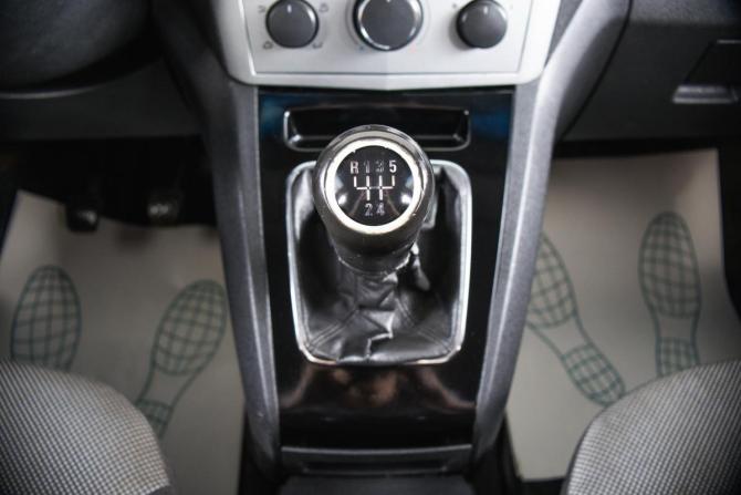 Opel Zafira B Рестайлинг с пробегом 2012 года, цена 849 000 рублей, 182000 км, компактвэн, Автокод Объявления
