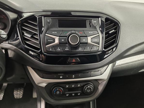 Lada (ВАЗ) Vesta I с пробегом 2019 года, цена 1 070 000 рублей, 73201 км, универсал, Автокод Объявления