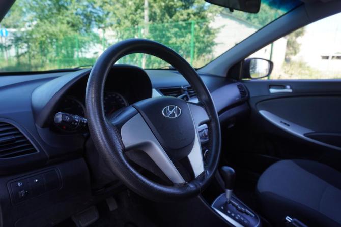 Hyundai Solaris I с пробегом 2014 года, цена 785 000 рублей, 122945 км, седан, Автокод Объявления