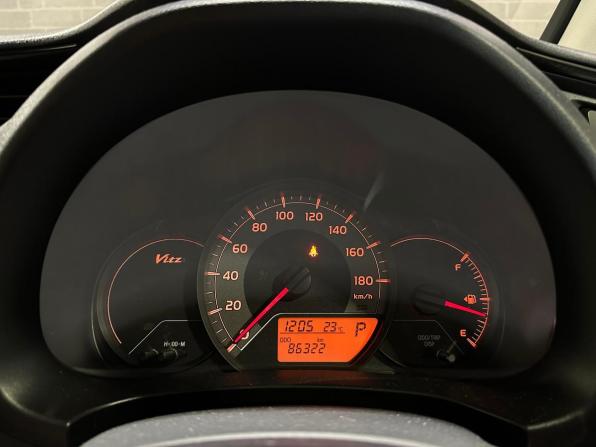 Toyota Vitz III (XP130) Рестайлинг с пробегом 2016 года, цена 920 000 рублей, 86322 км, хэтчбек, Автокод Объявления