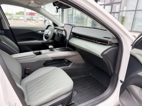 Changan Lamore с пробегом 2023 года, цена 1 825 000 рублей, 21575 км, седан, Автокод Объявления