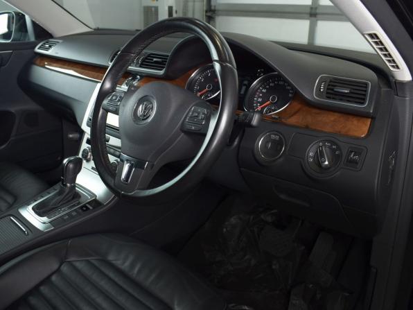 Volkswagen Passat B7 с пробегом 2013 года, цена 1 299 995 рублей, 61123 км, универсал, Автокод Объявления