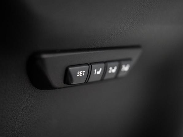 Lexus NX I Рестайлинг с пробегом 2019 года, цена 3 830 000 рублей, 53057 км, внедорожник, Автокод Объявления