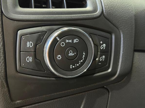 Ford Focus III с пробегом 2015 года, цена 860 000 рублей, 154818 км, хэтчбек, Автокод Объявления