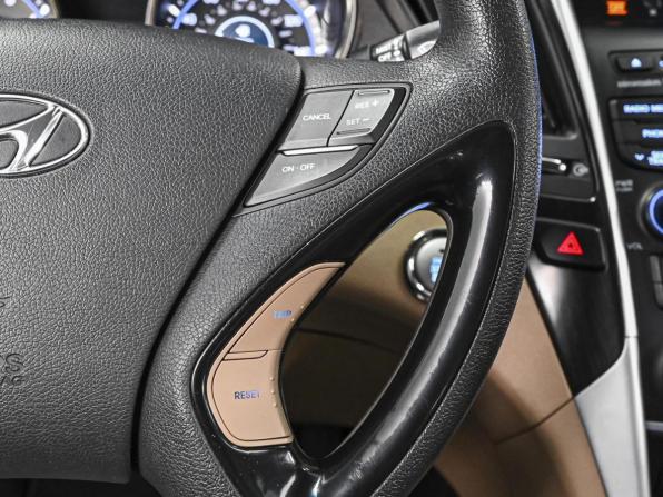 Hyundai Sonata VI (YF) с пробегом 2012 года, цена 1 113 000 рублей, 174212 км, седан, Автокод Объявления