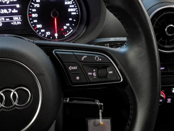 Audi A3 III (8V) Рестайлинг с пробегом 2019 года, цена 1 900 000 рублей, 111000 км, седан, Автокод Объявления