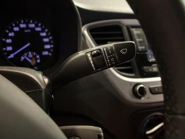 Hyundai Solaris II с пробегом 2018 года, цена 1 245 000 рублей, 181334 км, седан, Автокод Объявления