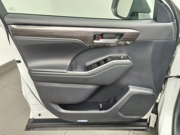 Toyota Highlander IV (XU70) с пробегом 2025 года, цена 4 887 000 рублей, 31526 км, внедорожник, Автокод Объявления