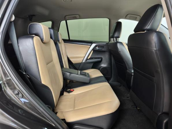 Toyota RAV4 IV (XA40) Рестайлинг с пробегом 2016 года, цена 2 410 000 рублей, 182321 км, внедорожник, Автокод Объявления
