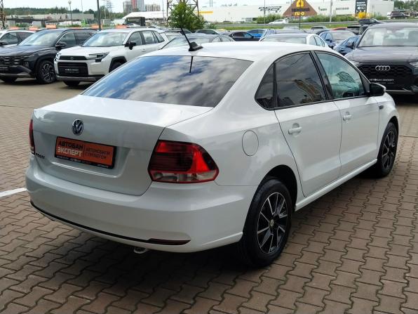 Volkswagen Polo V Рестайлинг с пробегом 2018 года, цена 1 290 000 рублей, 158407 км, седан, Автокод Объявления