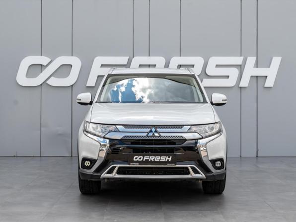 Mitsubishi Outlander III Рестайлинг 3 с пробегом 2019 года, цена 1 920 000 рублей, 181578 км, внедорожник, Автокод Объявления